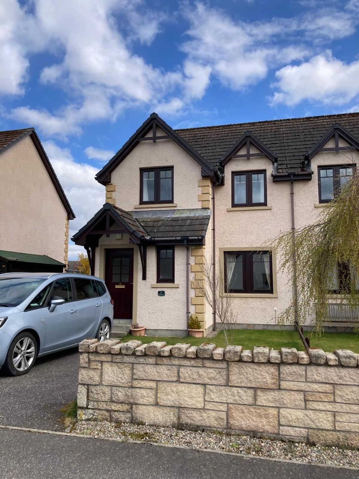 Sunbury Aviemore Luaran gambar